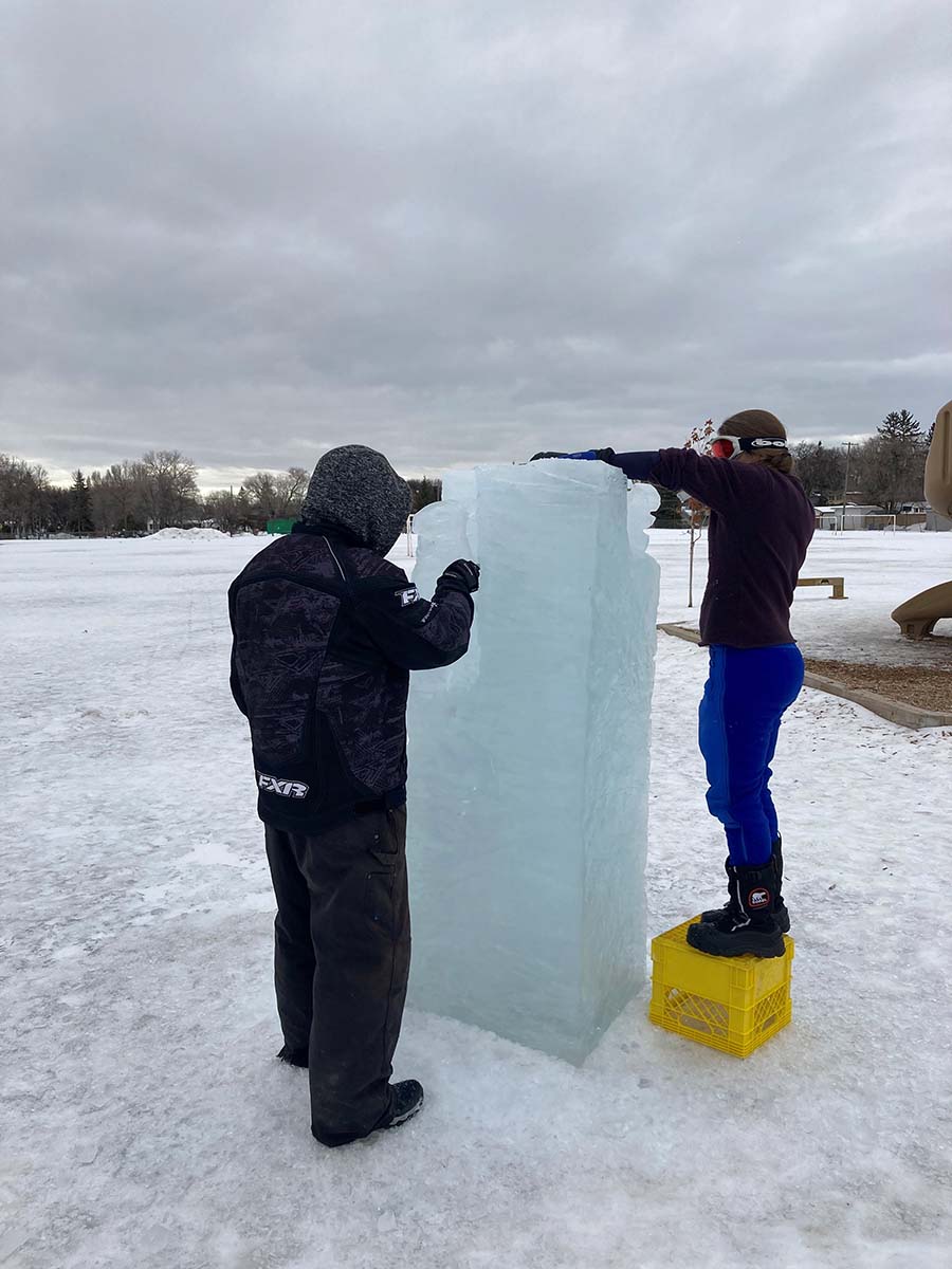 5e91f599-b563-492d-9623-3b50dce4f83c_SWO%20ice%20sculpture%202.jpg